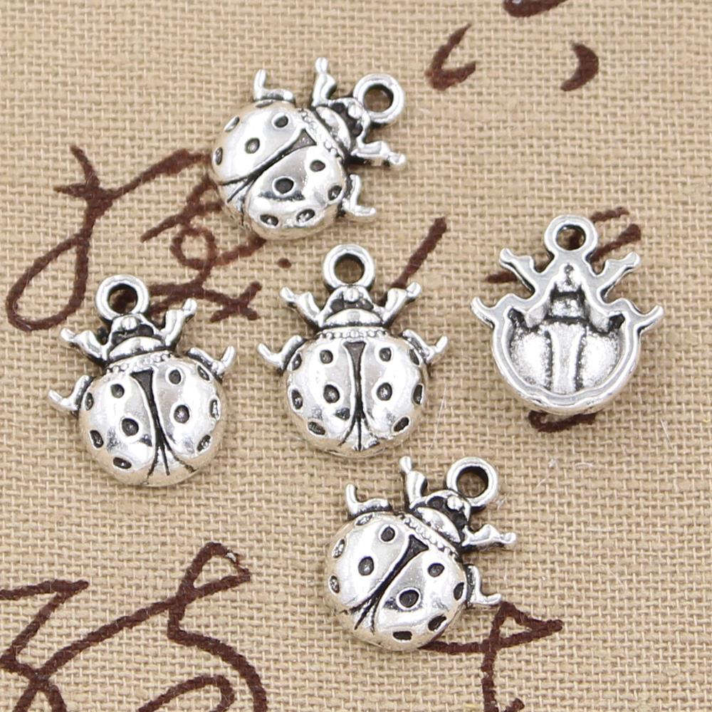Vintage Fashion Bug - 12 Chiếc Quyến Rũ Đầm Nữ