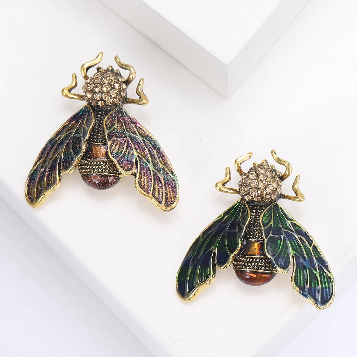 Vintage Rhinestone Bug Brooche - đánh giá và giá Vintage Fashion Bug