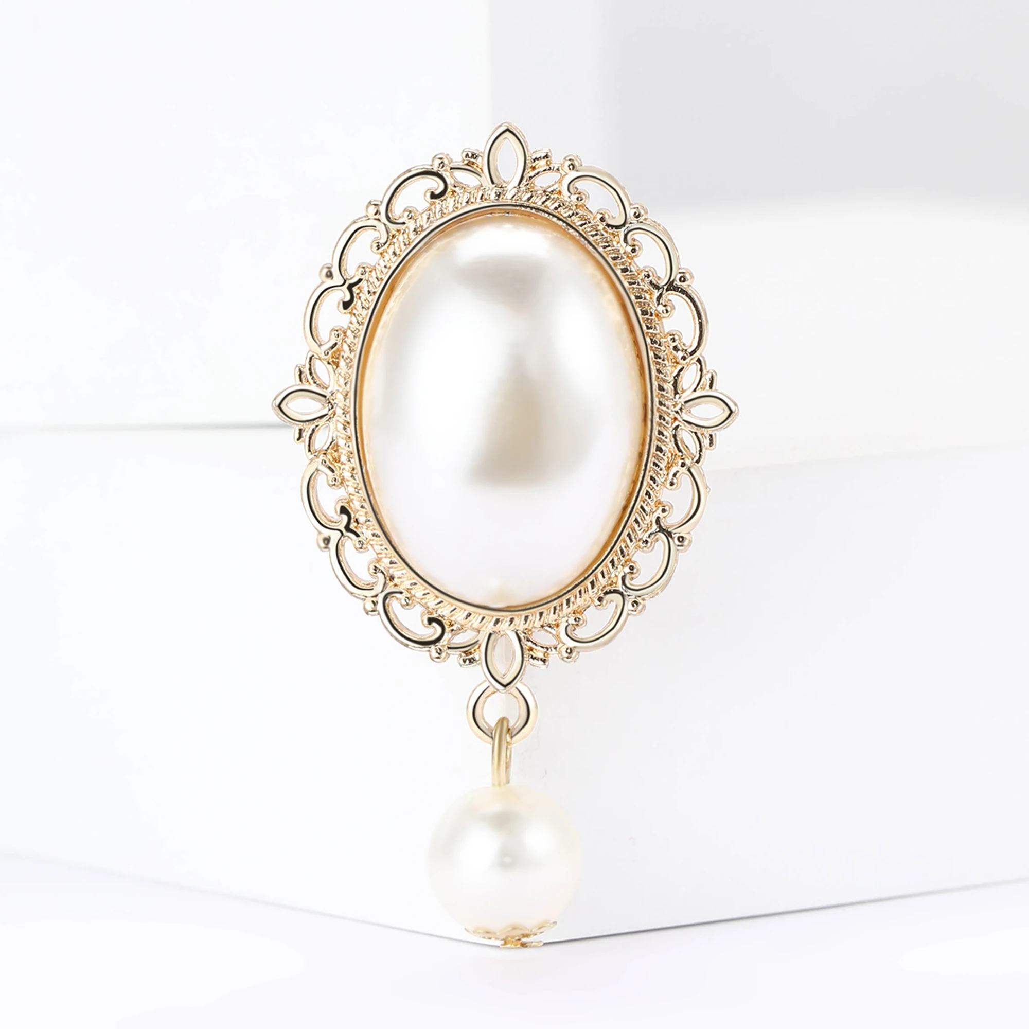 Vintage Pearl Oval Baroque Bro - đánh giá và giá Vintage Fashion Events