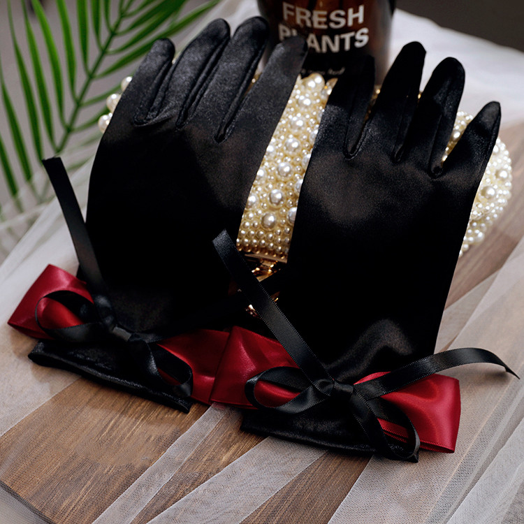 Women's Elegant Bow Black Sati - đánh giá và giá Vintage Fashion Photographers
