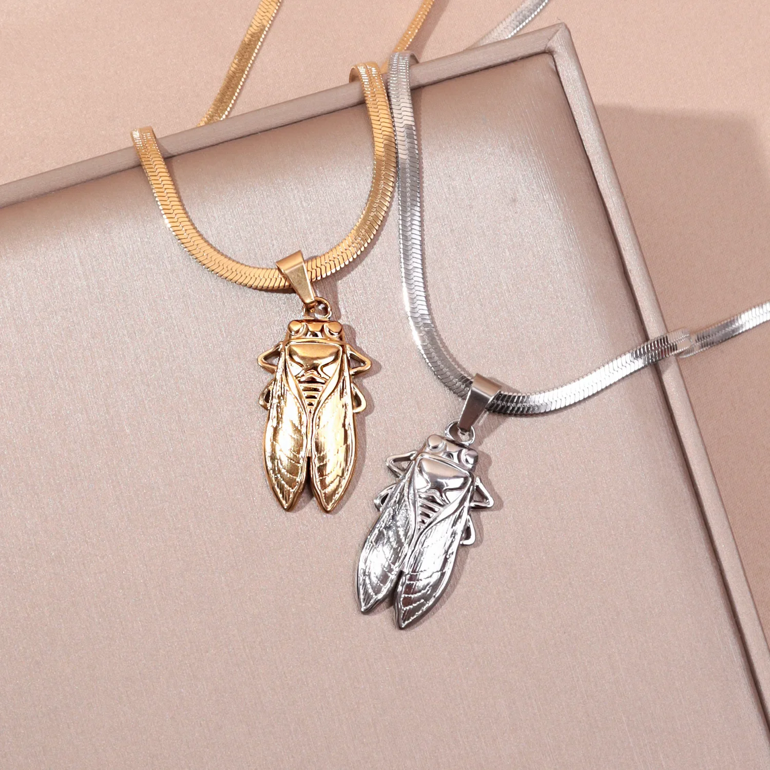 Stainless Steel Big Cicada Ant - đánh giá và giá Vintage Fashion Bug