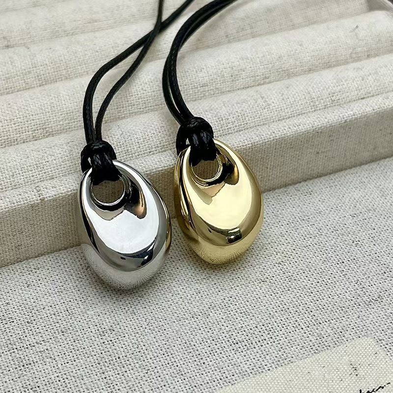 Korean Black Skin Rope Silver  - đánh giá và giá Vintage Fashion Trends 2026