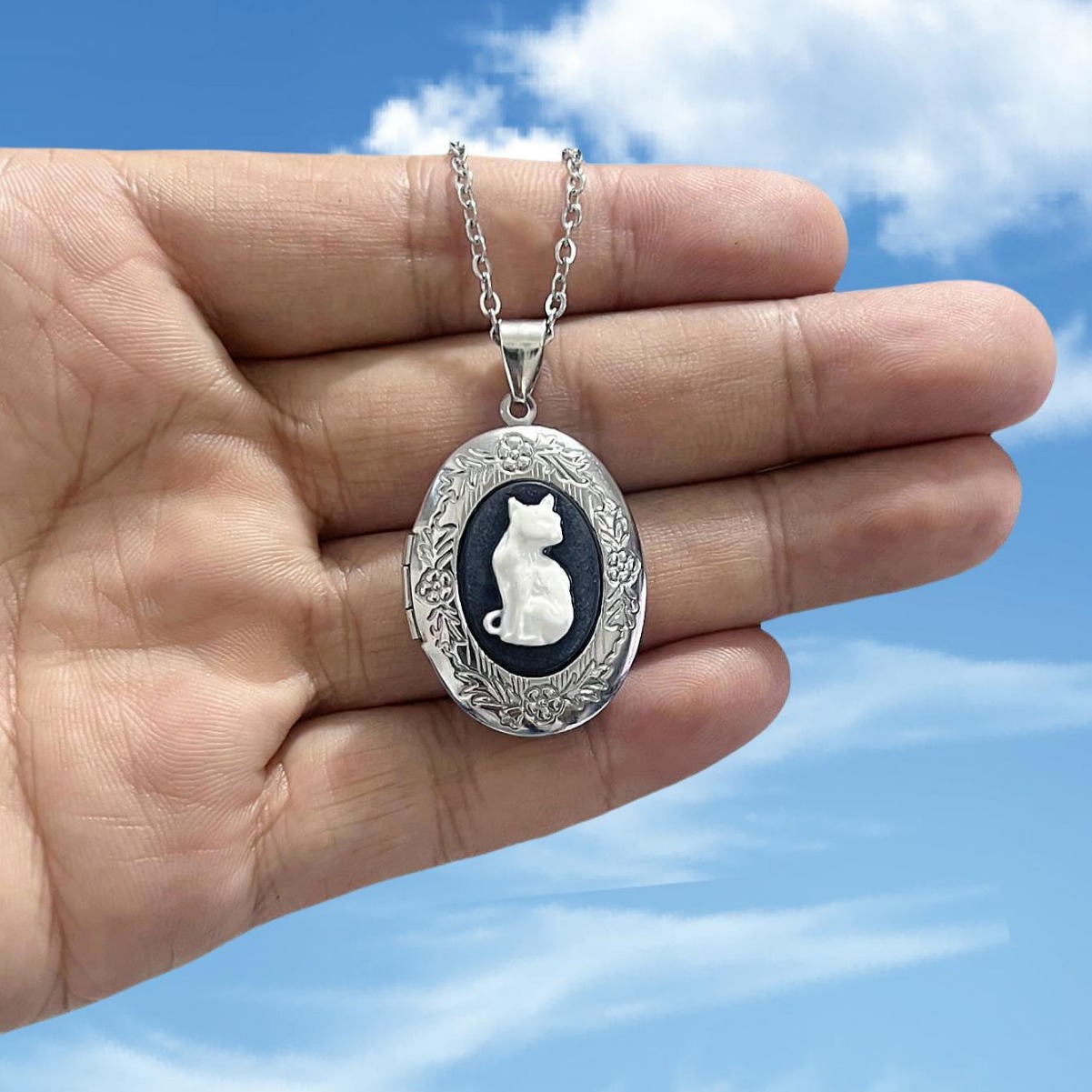 Vintage Cat Pendant Necklaces  - đánh giá và giá Vintage Fashion Store