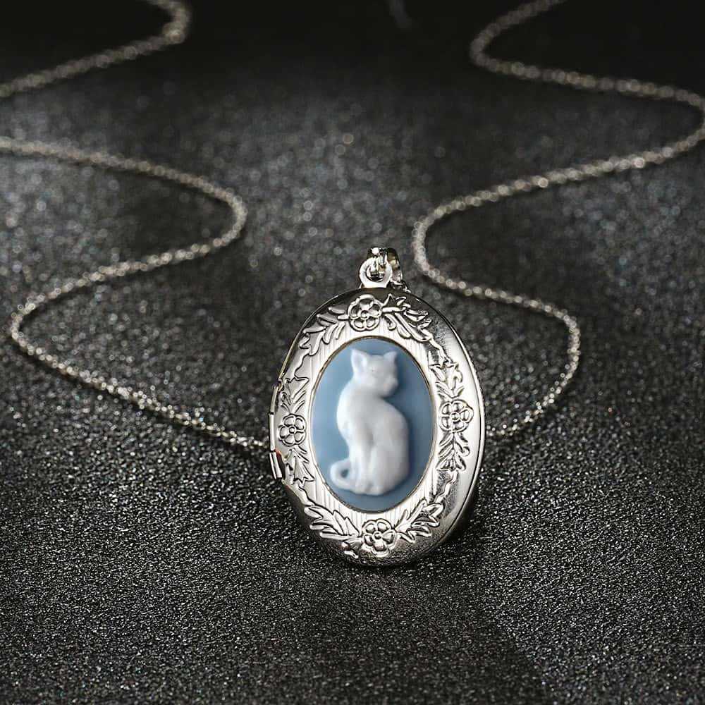 Vintage Cat Pendant Necklaces  - đánh giá và giá Vintage Fashion Store