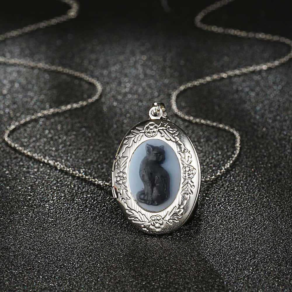 Vintage Cat Pendant Necklaces  - đánh giá và giá Vintage Fashion Store